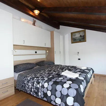 Cuvi Holiday House Villa *